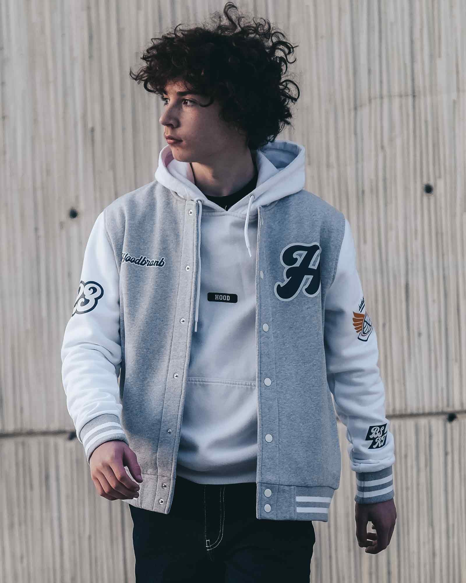 Chaqueta Varsity hood color gris/blanco
