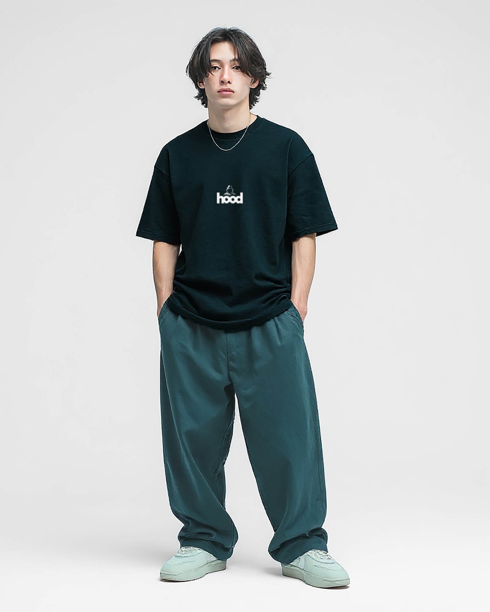 Camiseta hood Unisex Oversize modelo Minima color negro