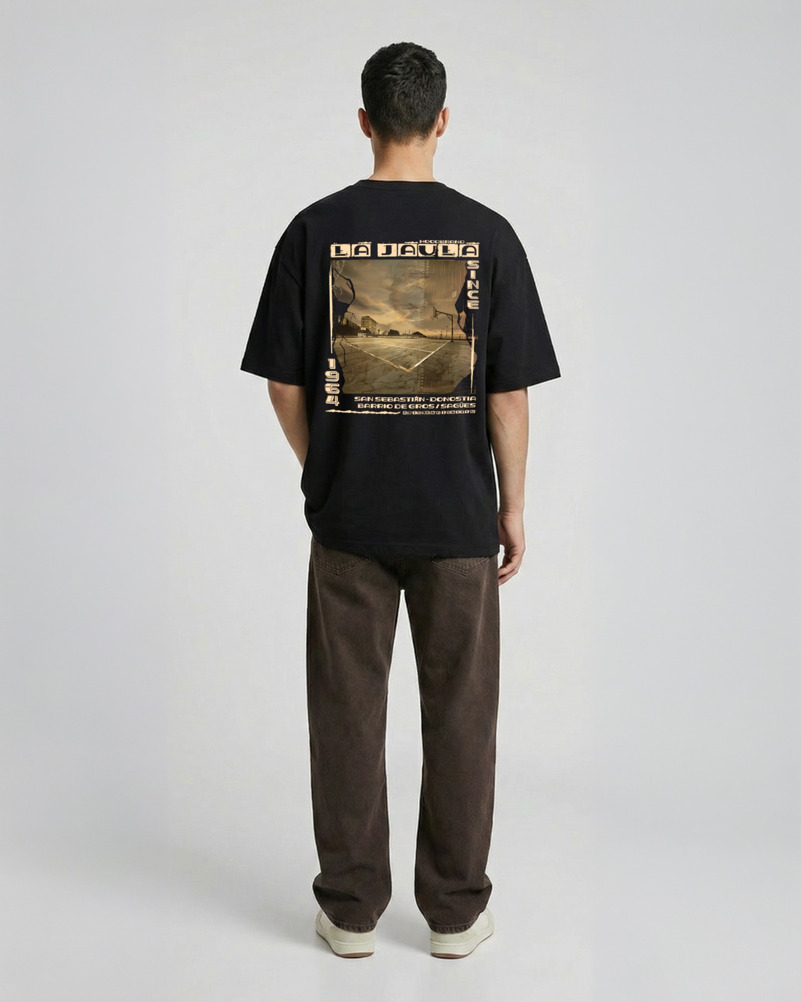 Camiseta hood Unisex Oversize modelo LA JAULA color negro